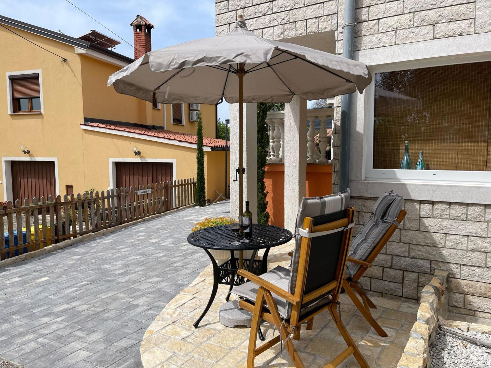 4 You Apartments Mugeba Bagian luar foto